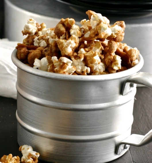 caramel-peanut-popcorn-02